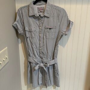 Vineyard Vines romper/cover up. Bluish gray stripes. USA 🇺🇸